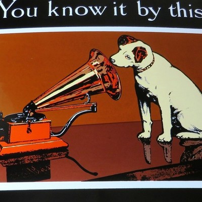 HIS MASTER'S VOICE = Altes Emailchild GB / USA um 1980 Grammophon Nipper PERFEKT