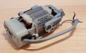 Original  Pfaff   Nähmaschinen Motor Typ  UUS 2702