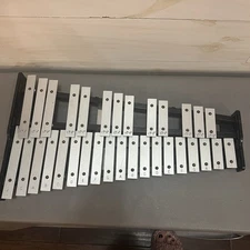 Ludwig Student 32-Key Xylophone Bell Percussion Musical Instrument