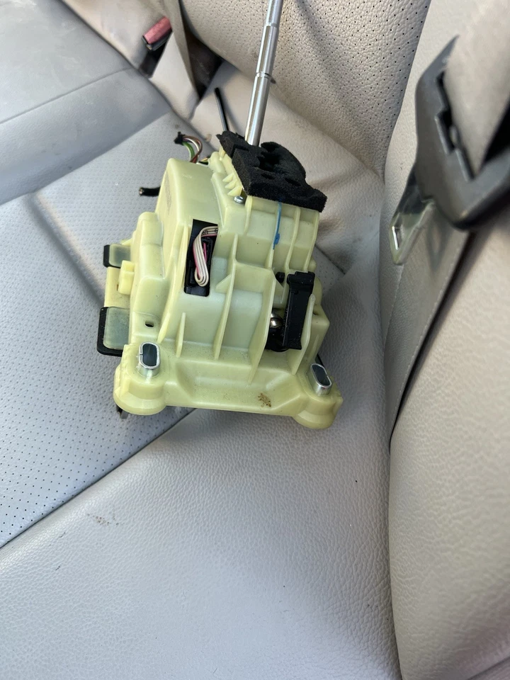01-09 Mercedes W203 C230 CLK55 CLK350 Floor Gear Selector Shifter OEM - Image 3 of 4