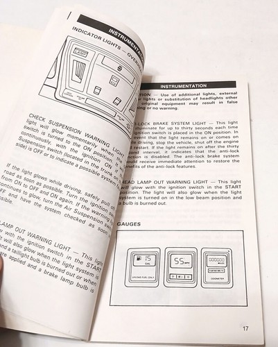 OEM 1985 Lincoln Mark VII Used Owners Manual - Picture 2 of 3