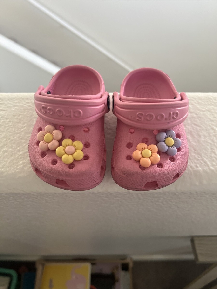 Crocs Toddler Classic Pink Clog- Size 2/3