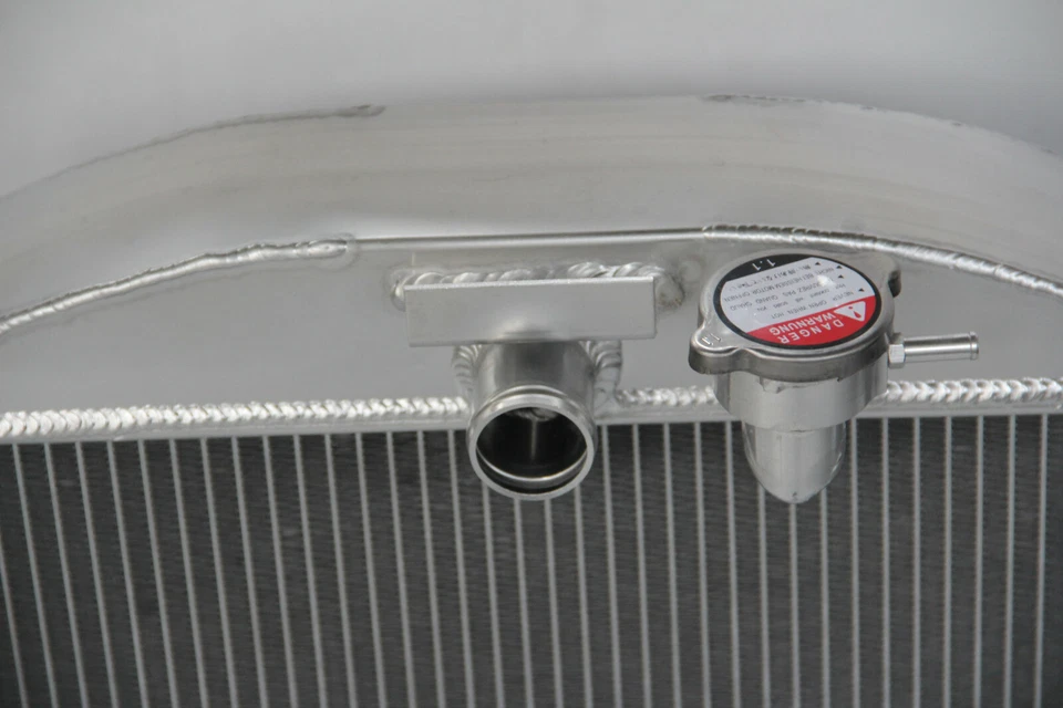 Radiador de aluminio apto para Ford Modelo 81A 85 78 48 40 1933-38 MOTOR FORD SOLO 3 FILAS Foto 4 de 4