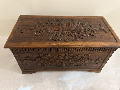 Antique German Walnut Wooden Hand Carved Hinged Security Box. - Picture 10 of 11