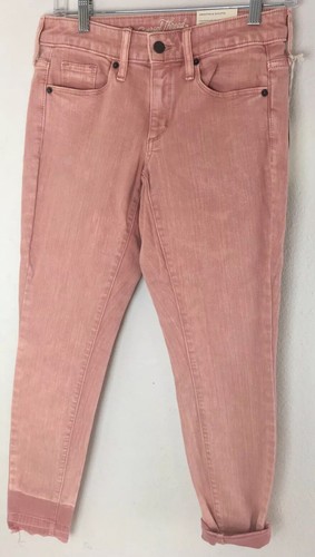 Universal Thread Mid Rise Skinny Jeans 