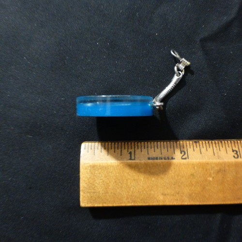 Vintage Car Keychain - Picture 4 of 4