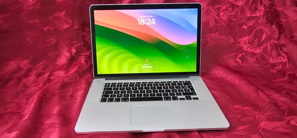 Apple MacBook Pro 15" 2012 · i7 · 8GB · 256GB, photo 1 sur 5