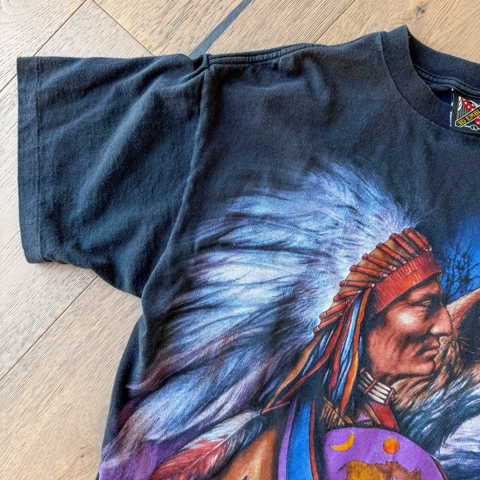 Camiseta De Colección Años 90 Desteñida Negra 3D Emblema Nativo Americano Lobo Naturaleza Talla L Foto 3 de 4