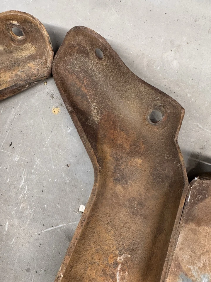 Ford Galaxie 1962 1961 parachoques trasero soportes de montaje marco trasero XL personalizado Foto 4 de 4