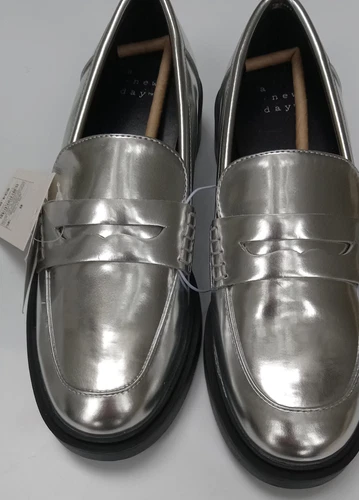 JORDAN Mocassini donna A New Day taglia 6 con solette memory foam argento nuovi con etichette comodi