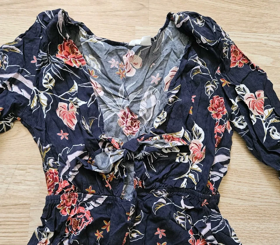 Womens Roxy Sz Medium 8/10 Blue Floral Romper Plunge Long Sleeve Cottage Core - Image 3 of 4