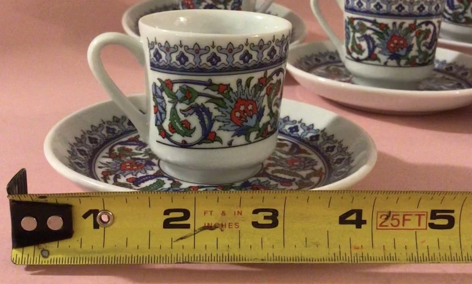 Juego de 6 tazas de café turcas con platillos Güral Porselen Foto 2 de 4