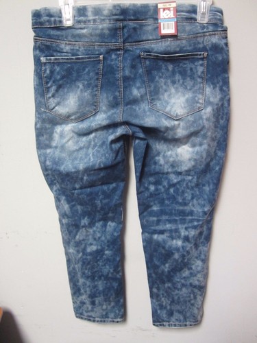 L.e.i. Junior 21" Luxe Pull-On superweiche kurze Capri Medium Acid Wash Hose Größe 9 - Bild 3 von 4