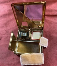 Rare New Vintage Illinois Watch Case Co. Compact Makeup Never Used