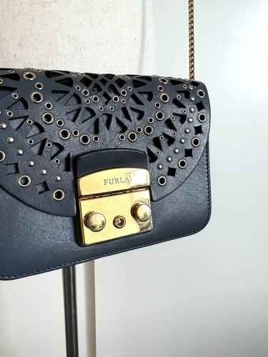FURLA shoulder bag leather Model Metropolis Bolero Navy Blu GUC - Picture 9 of 19