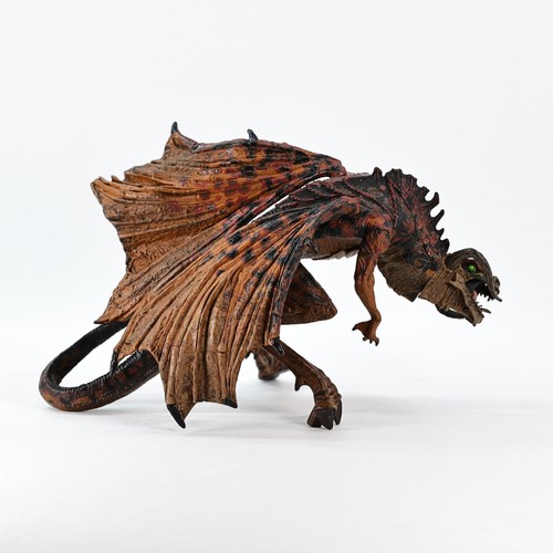 McFarlane Dragons Series 3 Berserker Clan Dragon Figurka 5 wysokości x 8,25 długości