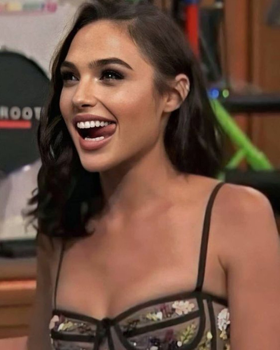 sexy gal gadot lingerie Gal Gadot Sexy Scene GIF - Gal Gadot Sexy Scene