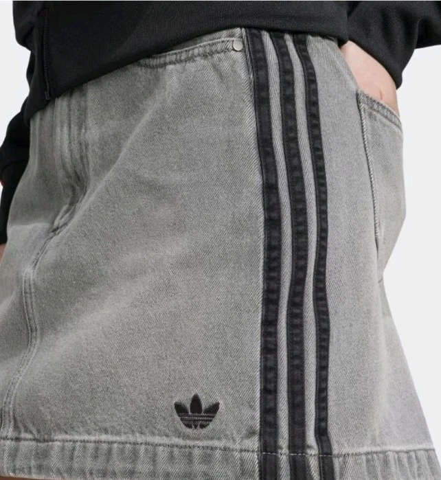 Adidas Adicolor 3 Rayas Denim Mini Falda 2 Nueva Con Etiquetas 100% Auténtica Foto 2 de 4