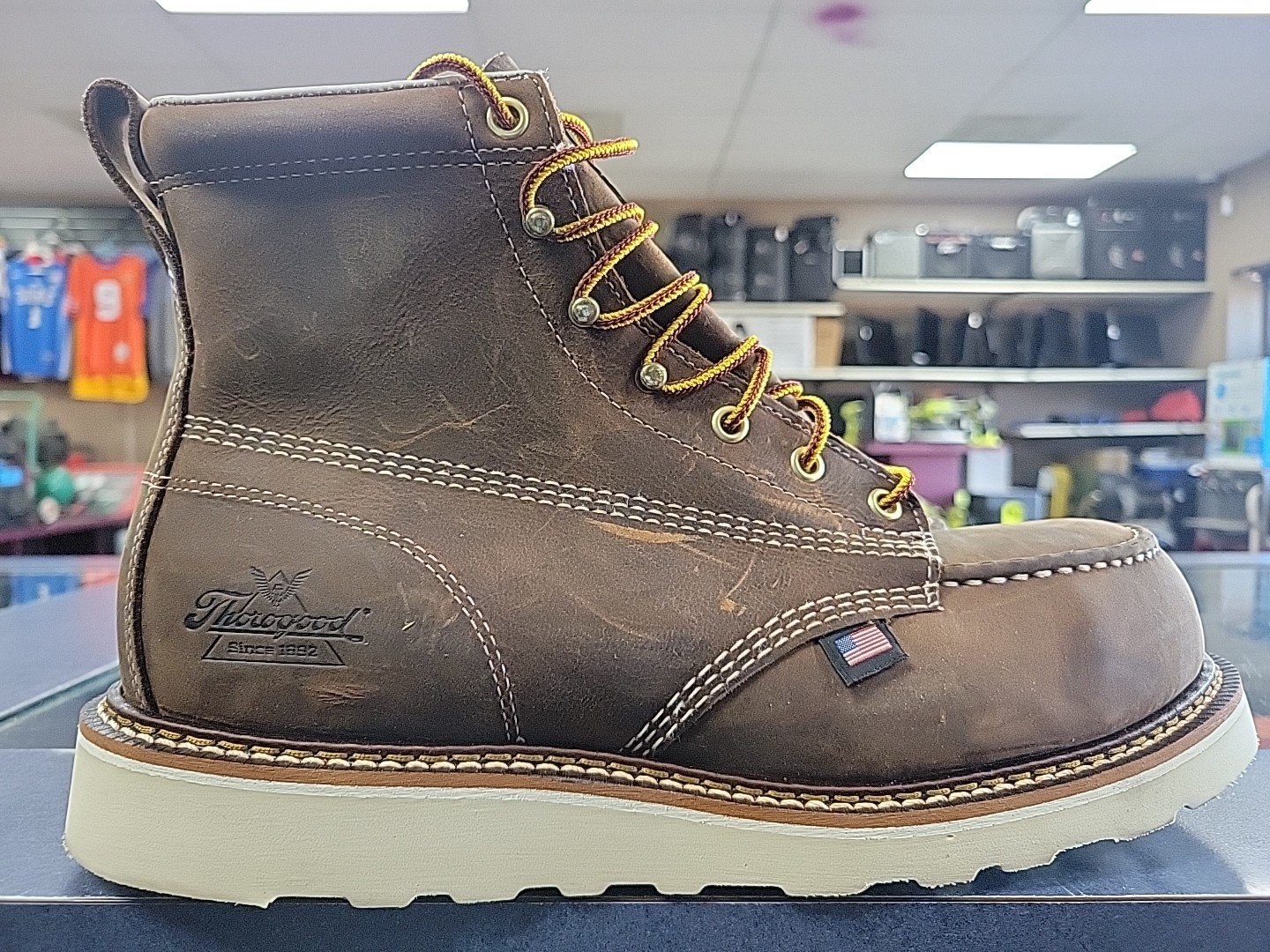 Thorogood Men's Brown Leather Moc Toe Safety Work Boots Size 9.5 D Made in USA 