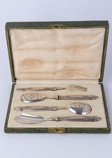 Silberne Vorlegeteile Jugendstil franz&ouml;sisch um 1900 Original-Etui Silber 800