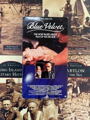 Blue Velvet VHS tape (1990) Warner Home Video. David Lynch, Dennis Hopper