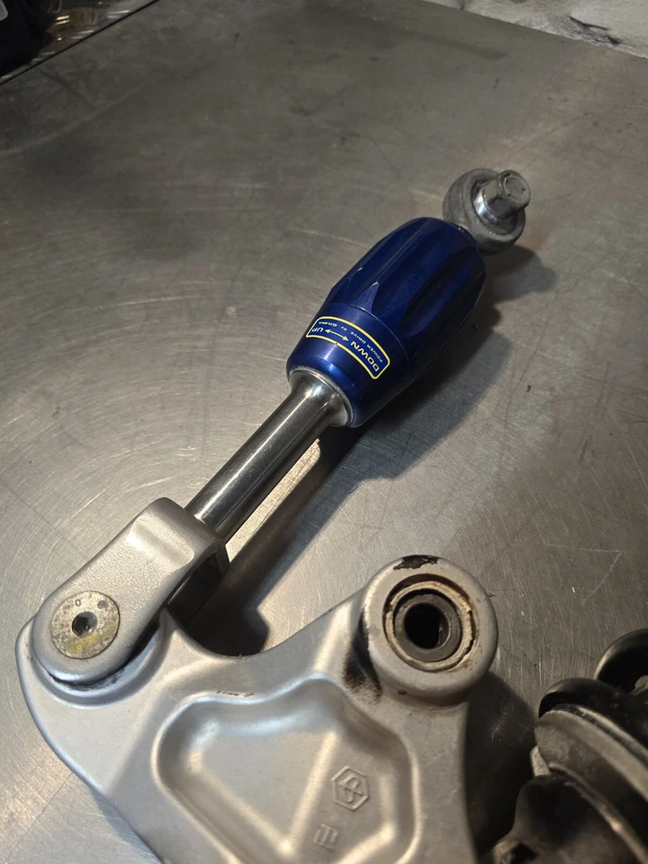 GRUPPO AMMORTIZZATORE POSTERIORE COMPLETO GILERA NEXUS 500 - Imagen 3 de 4