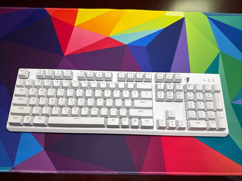 *RARE* Special Edition White Tesoro Gram SE Spectrum RGB Mechanical Keyboard - Image 4 of 4