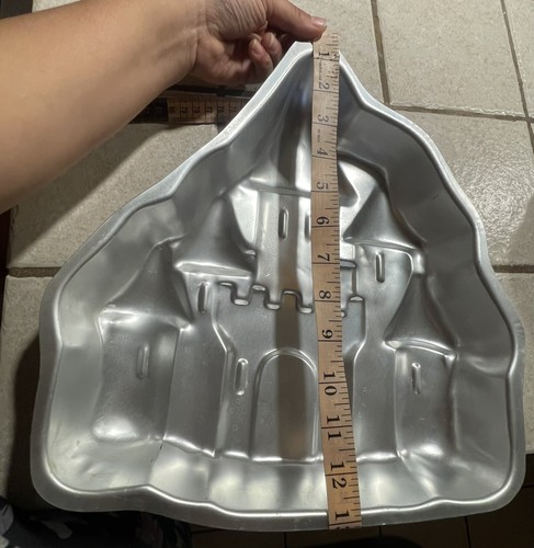 Wilton Princess Castle Cake Pan 12”x 13” Vintage 1998 - Picture 7 of 8