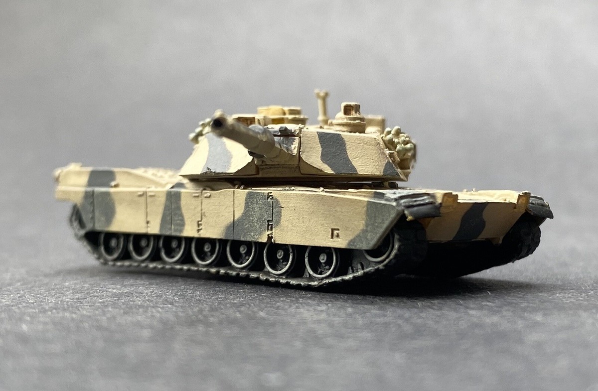 Takara 1:144 US Army M1A2 Abrams NTC Camo MBT World Tank