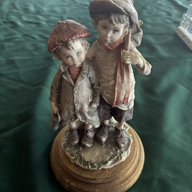 Giuseppe Armani Sculpture” The Runaways” 7.5”
