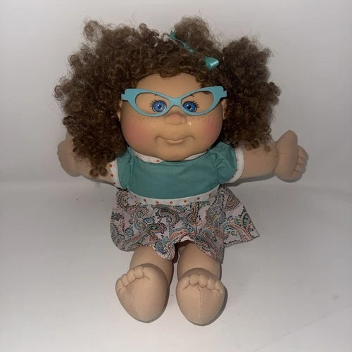 Cabbage Patch Doll Girl Curls Curly Brown Hair Blue Glasses Freckles Outfit 2015