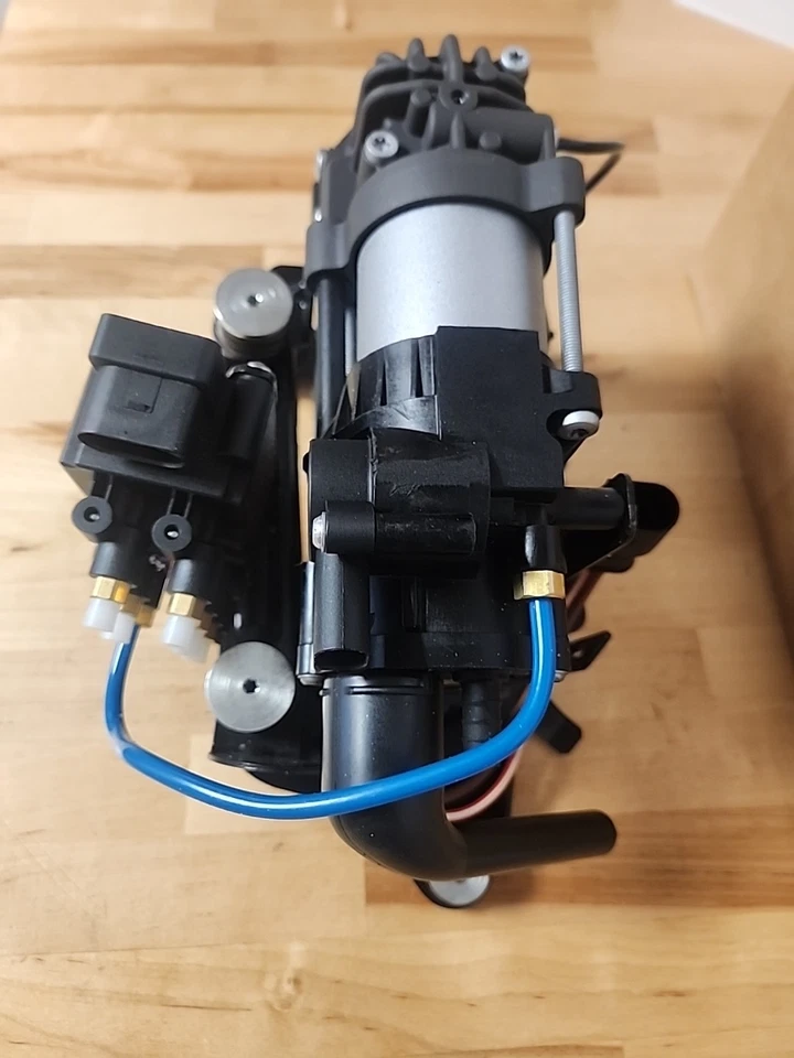 Bomba compresora de suspensión neumática 37206861882 para BMW Serie 7 G11 G12 740i 750i Foto 3 de 4