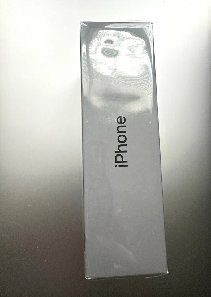 Apple iPhone 8 - 64 G -Space Gray A1863 T-Mobil-Authentic Sealed New 2017 Stock - Image 4 of 4