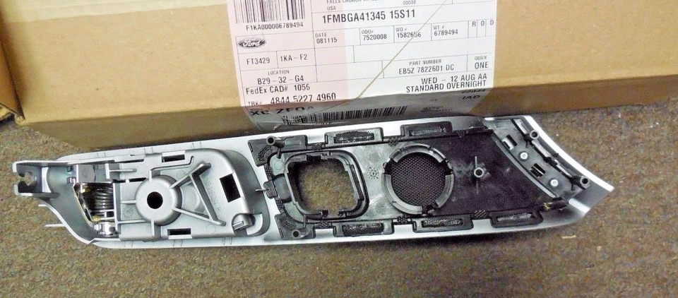 Manija de puerta interior deportiva LH EB5Z-7822601-DC nueva Ford Explorer Limited 2012-2015 Foto 2 de 2