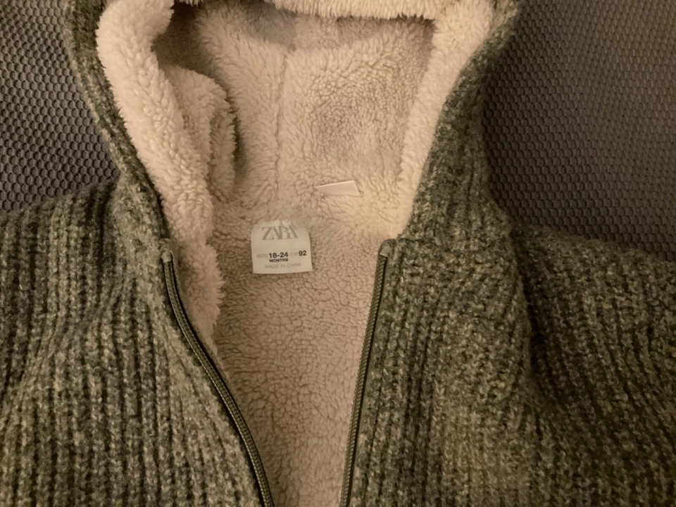 Cárdigan gris forrado Zara Sherpa 18-24 meses Foto 2 de 4