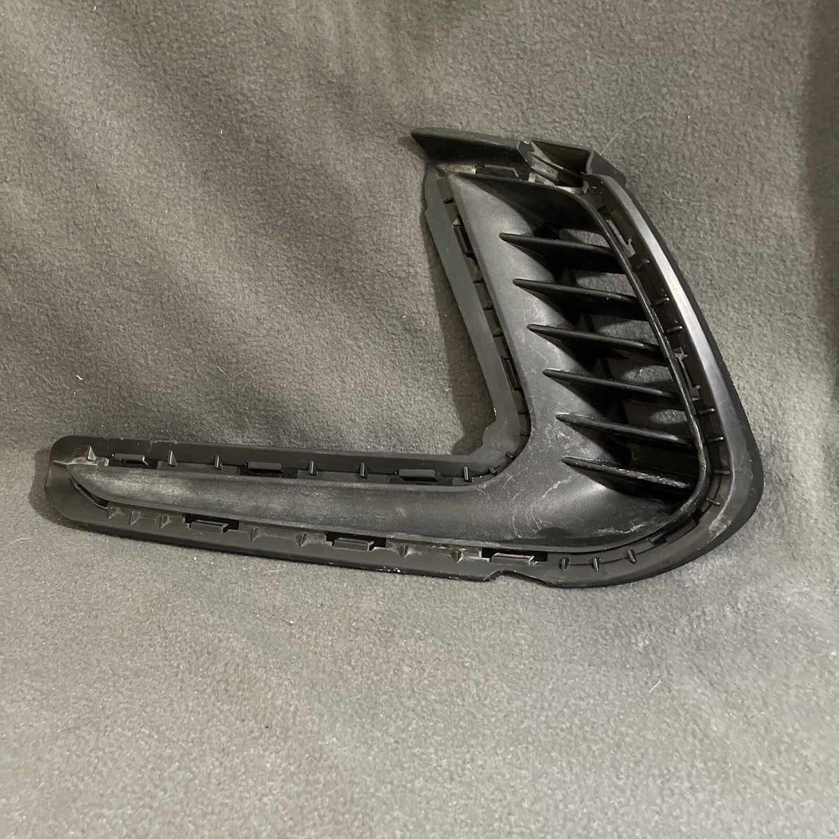 2016-2018 HYUNDAI ELANTRA FRONT BUMPER BLANKING LEFT 86563-F2000