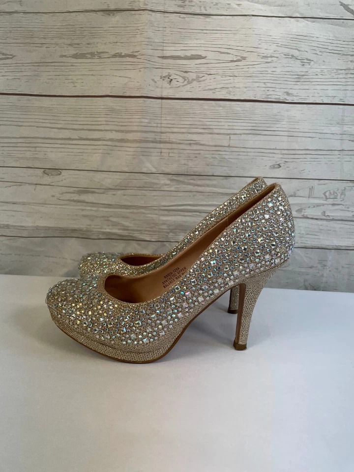 Tacones altos de aguja plateados con pedrería De Blossom Collection para mujer talla 6 Foto 3 de 4