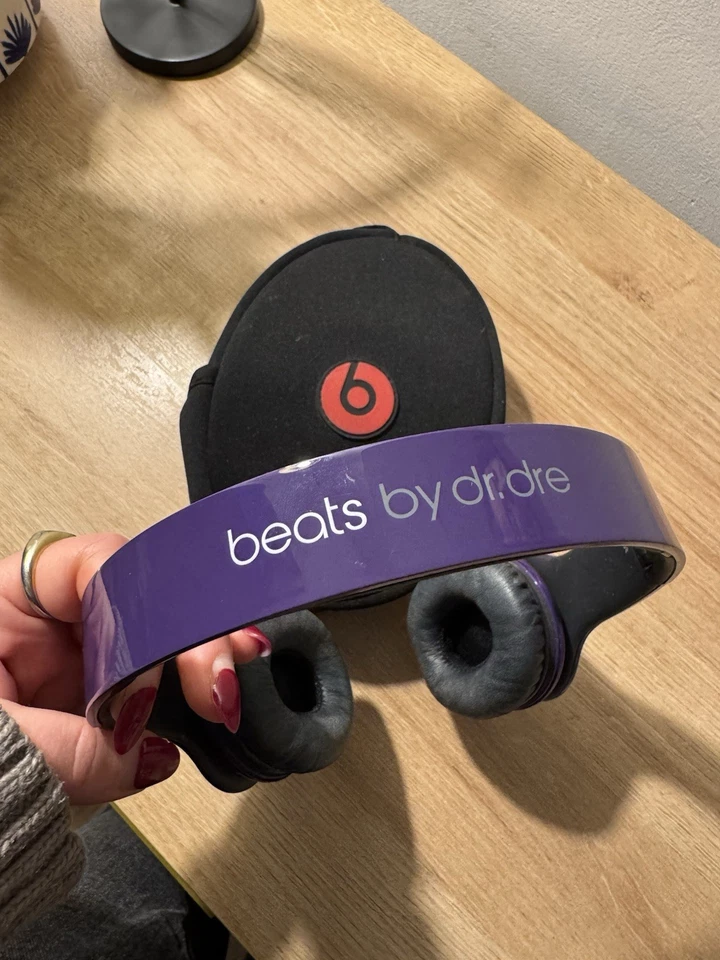 Purple Beats by Dr. Dre Beats With Case And Red Cable (Unbranded Cable), photo 3 of 5