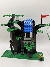 LEGO 6054 LegoLand Castle Forestmen's Hideout 99.9% Complete, Box & Instructions