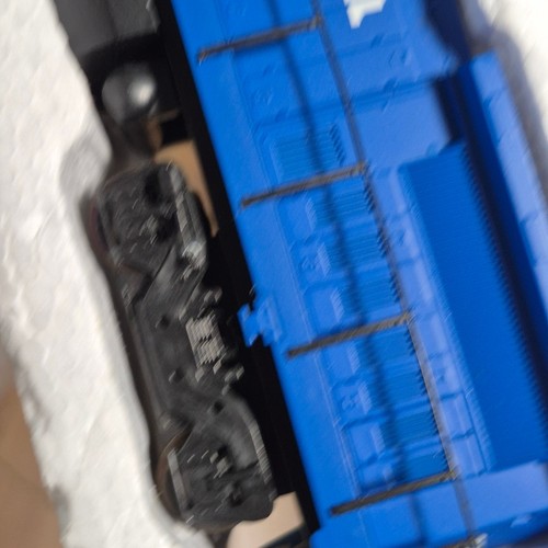 Walthers HO SCALE TRAIN GE DASH 8 40B CONRAIL #5068 931-167 - Bild 8 von 10