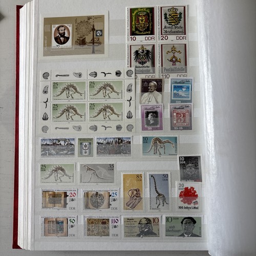 Briefmarken und Kleinbögen DDR teilweise Postfrisch
