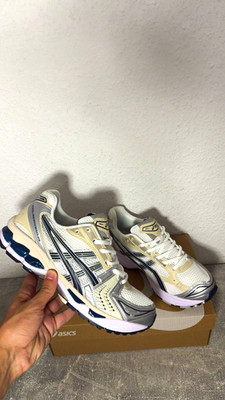 ASICS GEL-Kayano 14 Herren Sneaker EU 41,5 Weiß/Beige/Silber/Blau