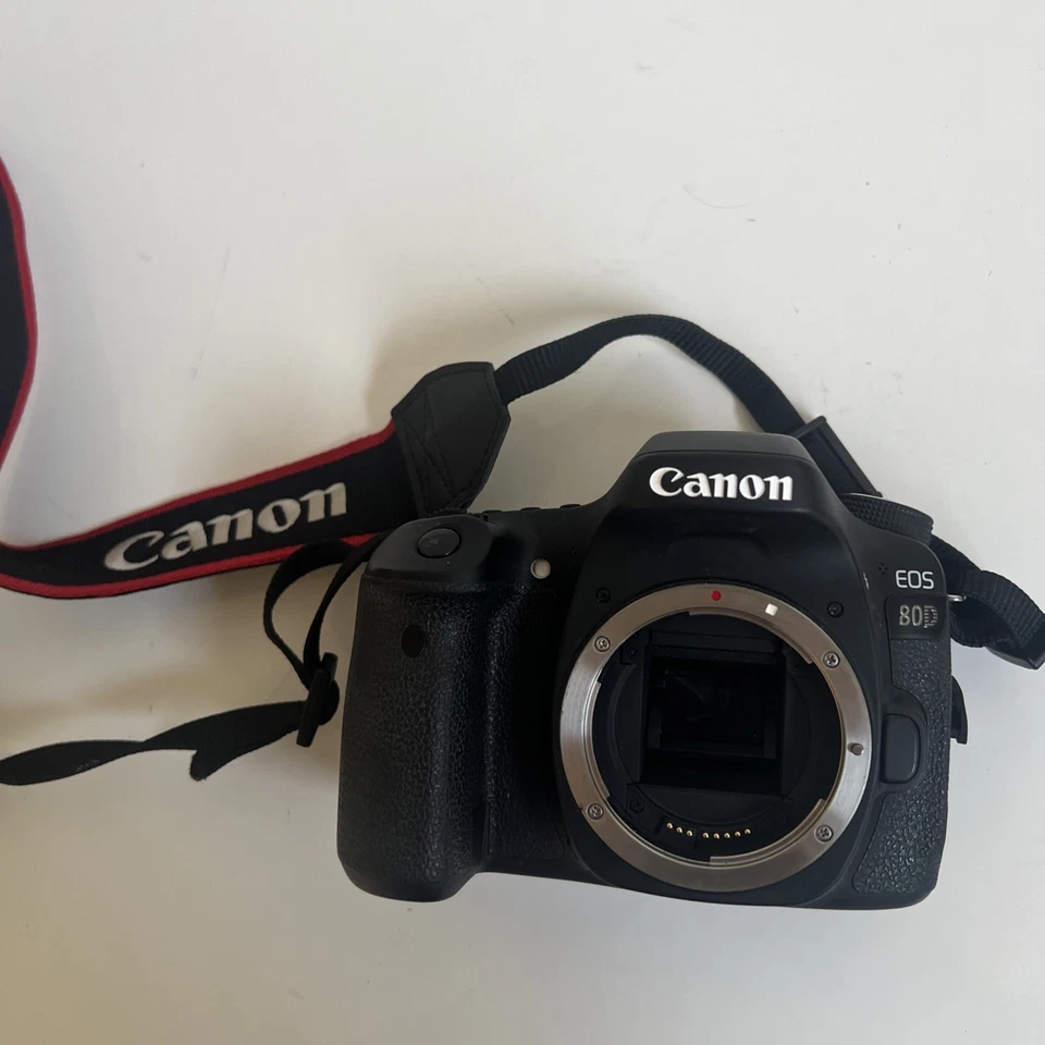 Canon EOS 80D 24.2MP Digital SLR Camera - Black (Body + 2 Batteries Only) - Image 2 of 4