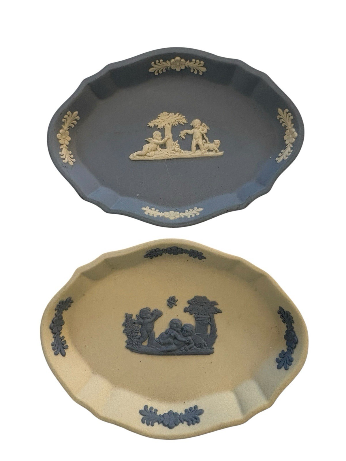 2 Vintage Wedgwood Jasperware Trinket Dishes Cream & Lavenda
