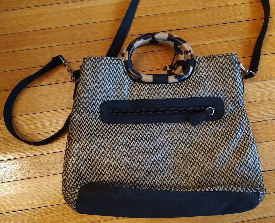 Bolso Bandolera Marlo Tejido Espiga Chevron Negro Tostado Foto 2 de 4