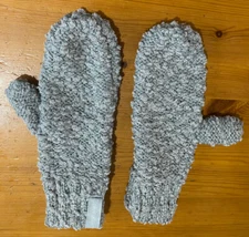 CALVIN KLEIN Women's Mittens, Light Gray Silver Sparkle, One Size (NWOT)