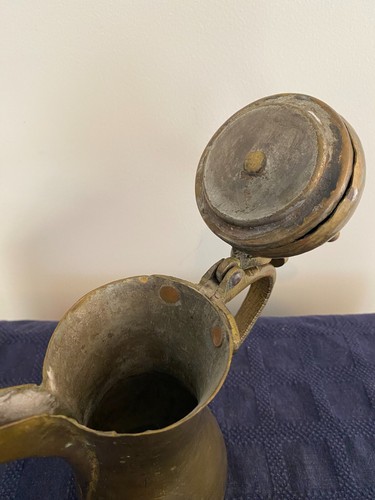 Vintage Primitive Brass Dallah Handcrafted Tea Pot Kettle Coffee Middle East - Picture 8 of 12