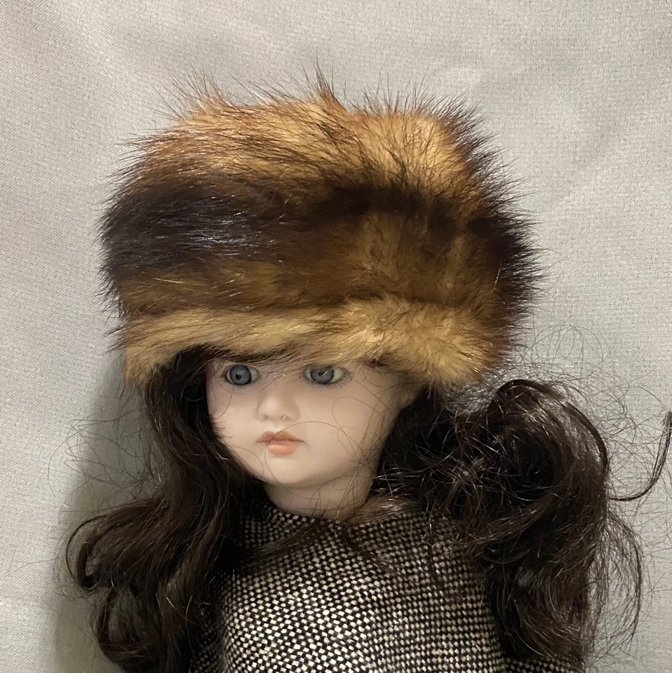 Vintage Hand Made Natural Mink Fur Hat Doll's Hat with 100 % Silk Lining Foto 2 de 4