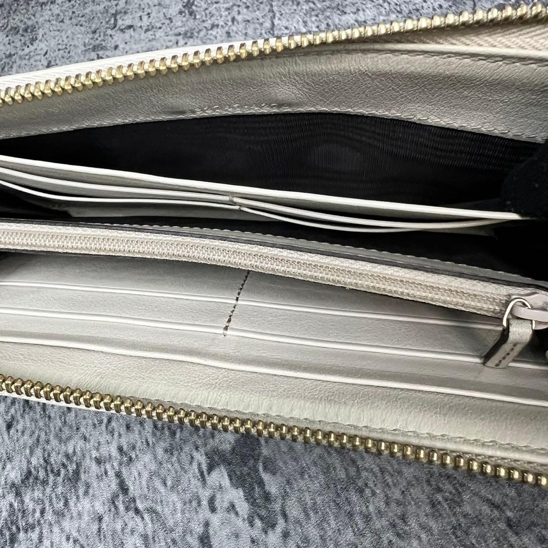 GUCCI Round Zipper Long Wallet Python  Leather Lo… - image 10