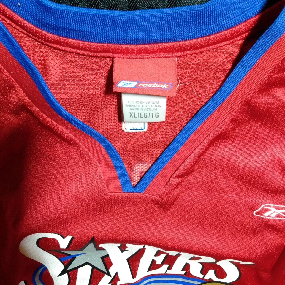 Reebok Allen Iverson Philadelphia 76ers #3 Talla XL NBA Sixers Rojo con Azul Foto 4 de 4
